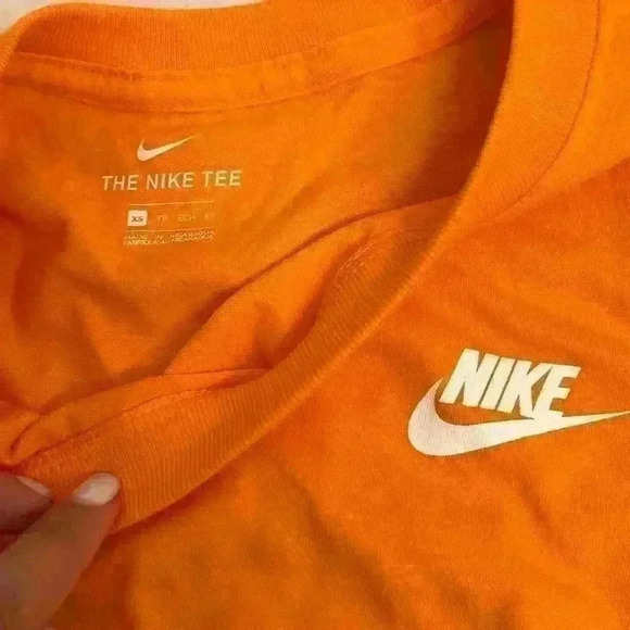 Nike Orange graphic Tshirt Size XS - Picture 3 of 6